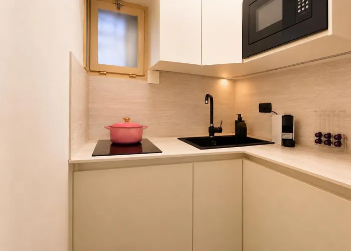Apartment Vittoria's Atelier In Piazza Di Spagna *